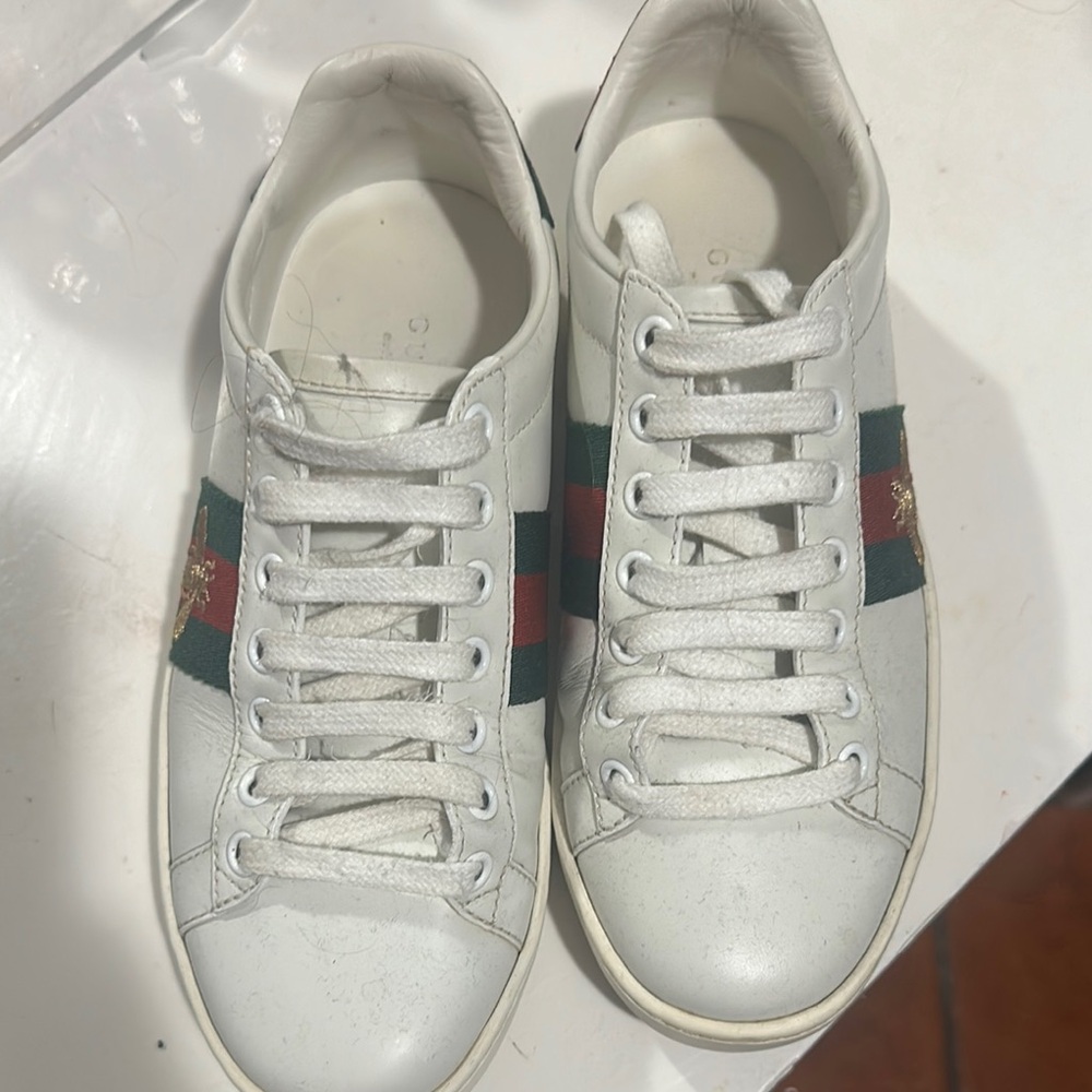 Gucci White Sneakers with Green and Red Stripes